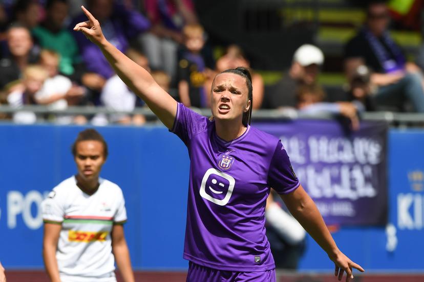 Anderlecht's Tine De Caigny pictured during a soccer match between Oud-Heverlee Leuven and RSCA Women, Saturday 17 May 2025 in Heverlee, on day 6 (out of 6) of the Play-offs of the 2024-2025 'Super League Women' first division of the Belgian championship. BELGA PHOTO JILL DELSAUX