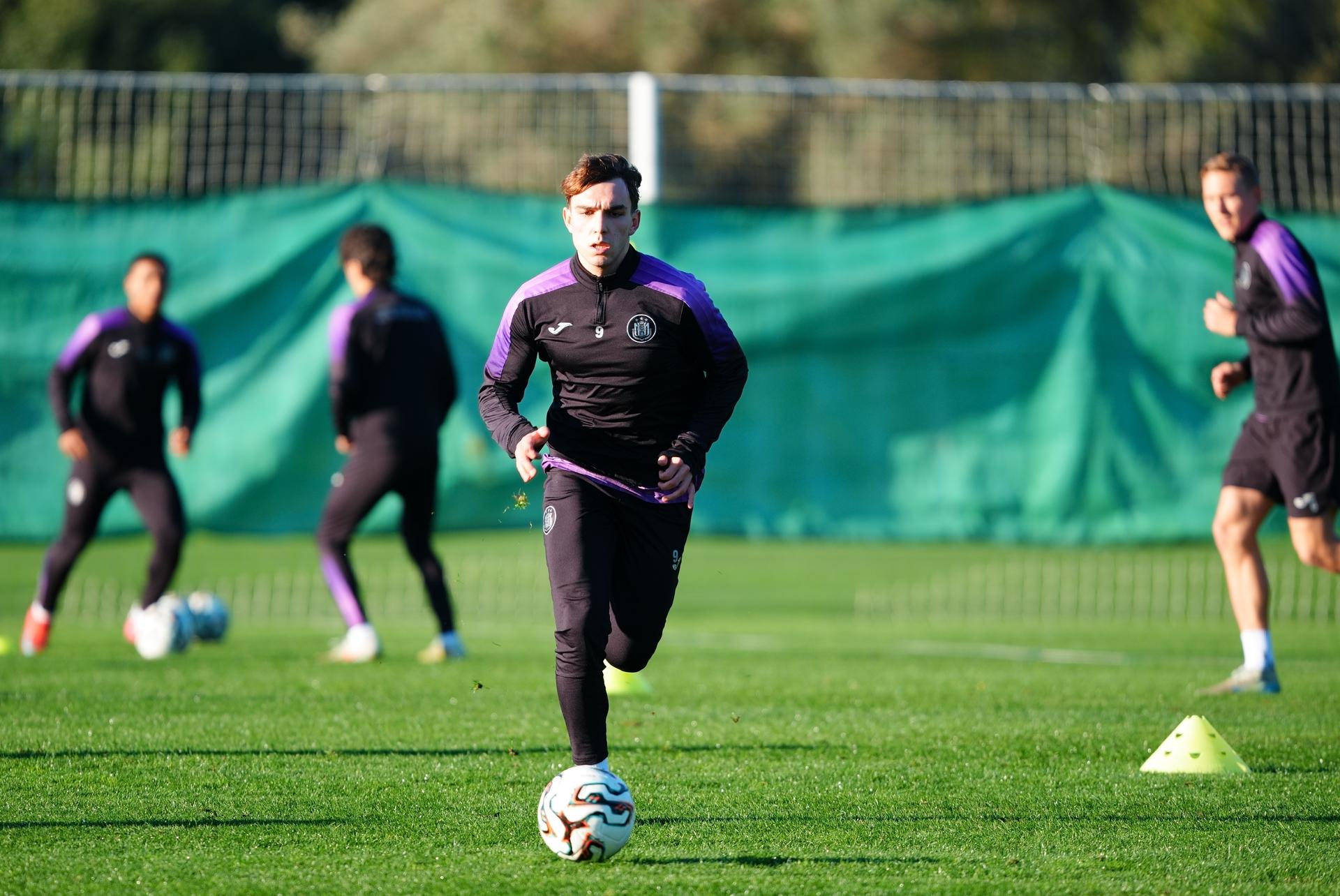 Anderlecht's Mihajlo Cvetkovic pictured in action during a training session at the winter training camp of Belgian soccer team RSC Anderlecht, in Jerez de la Frontera, Spain, Tuesday 06 January 2026. BELGA PHOTO JOMA GARCIA I GISBERT