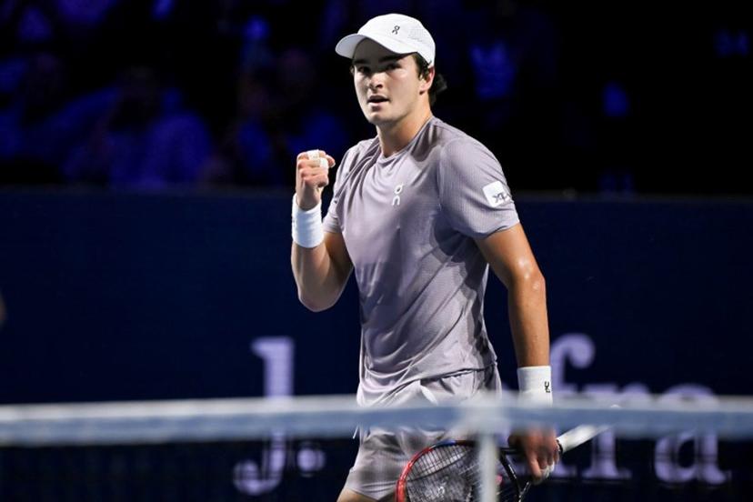 Brazil's Joao Fonseca reacts after a point during his men's semi final match against Spain's Jaume Munar at the Swiss Indoors ATP 500 tennis tournament in Basel on October 25, 2025.  Fabrice COFFRINI / AFP