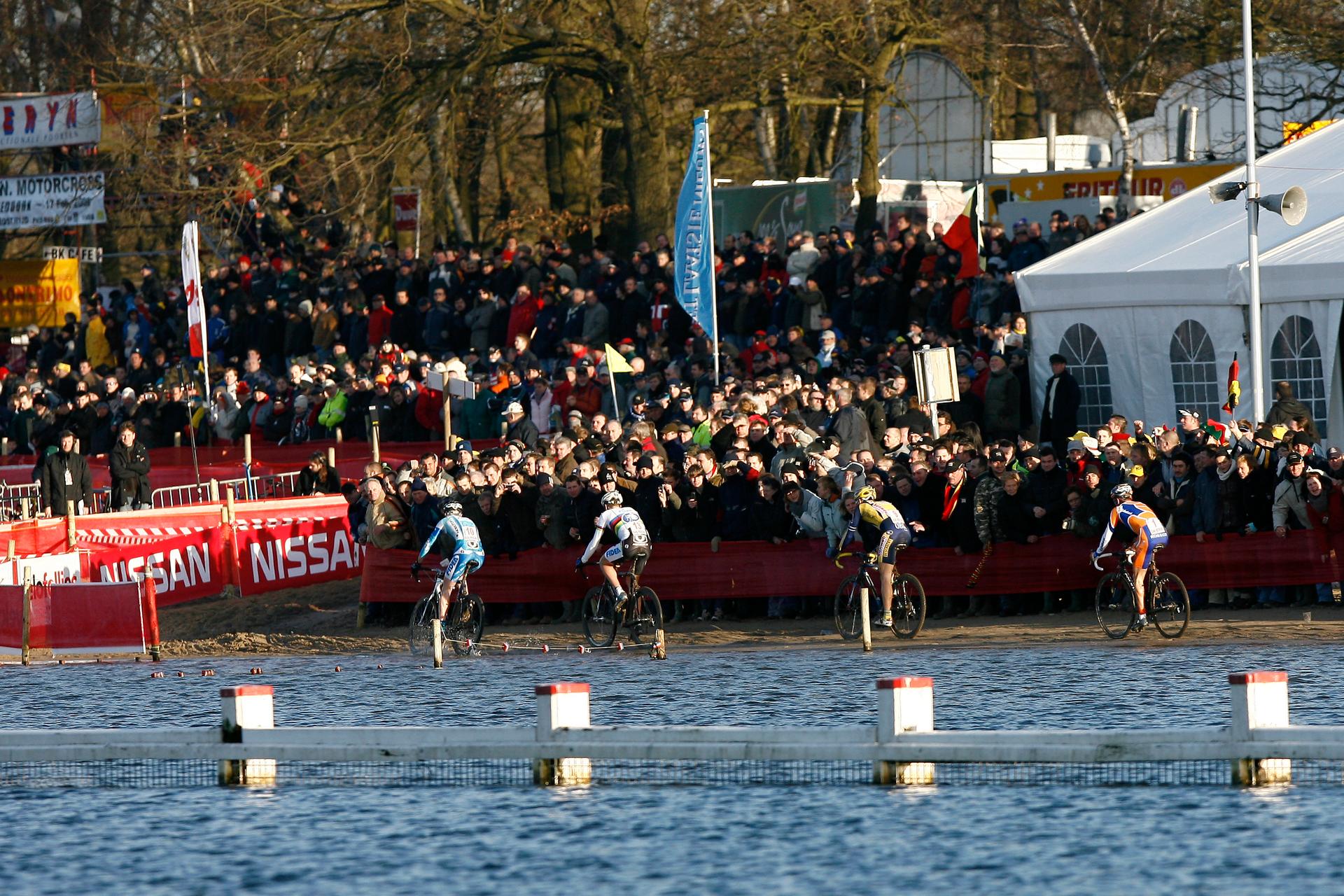 20080106 - HOFSTADE, BELGIUM: Riders during the Belgian Cyclocross Championships in the category Elite Men, in Hofstade, on Sunday 6 January 2008. The Belgian Cyclocross Championships take place this weekend in Hofstade. BELGA PHOTO PETER DECONINCK/MICHEL KRAKOWSKI