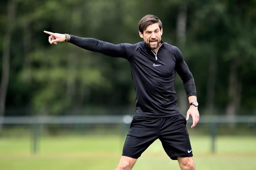 Genk's assistant coach Kevin Van Dessel pictured during a training session ahead of the 2022-2023 season, of Belgian first division soccer team KRC Genk, Tuesday 21 June 2022 in Genk. BELGA PHOTO JOHAN EYCKENS