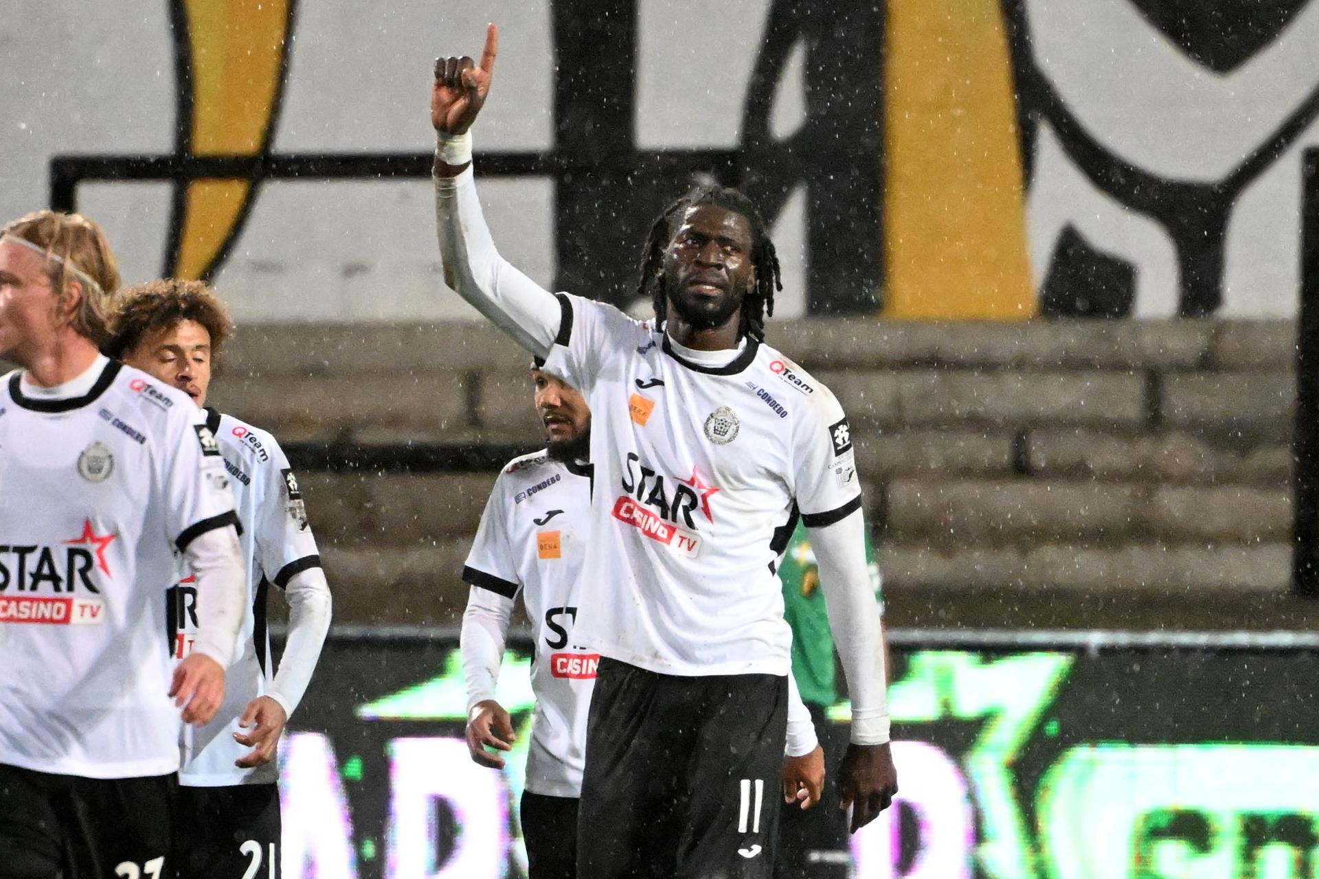 Lokeren's Vancy Mabanza celebrate after scoring the 1-0 goal during a soccer match between KSC Lokeren and Jong Gent, Saturday 24 October 2026 in Lokeren, on day 8 of the 2026-2027 'Challenger Pro League' 1B second division of the Belgian championship. BELGA PHOTO MAARTEN STRAETEMANS