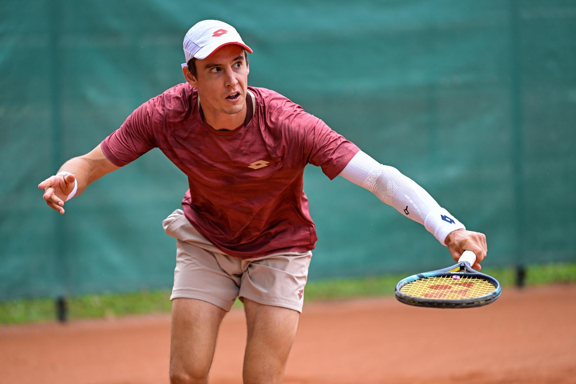 Belgian Joran Vliegen is pictured in action during a training practice at the 'WAC Wiener Athletic Club' stadium, in preparation of the Davis Cup quelifiers between Belgium and Austria, in Vienna, on Thursday 17 September 2026. BELGA PHOTO DAVID PINTENS