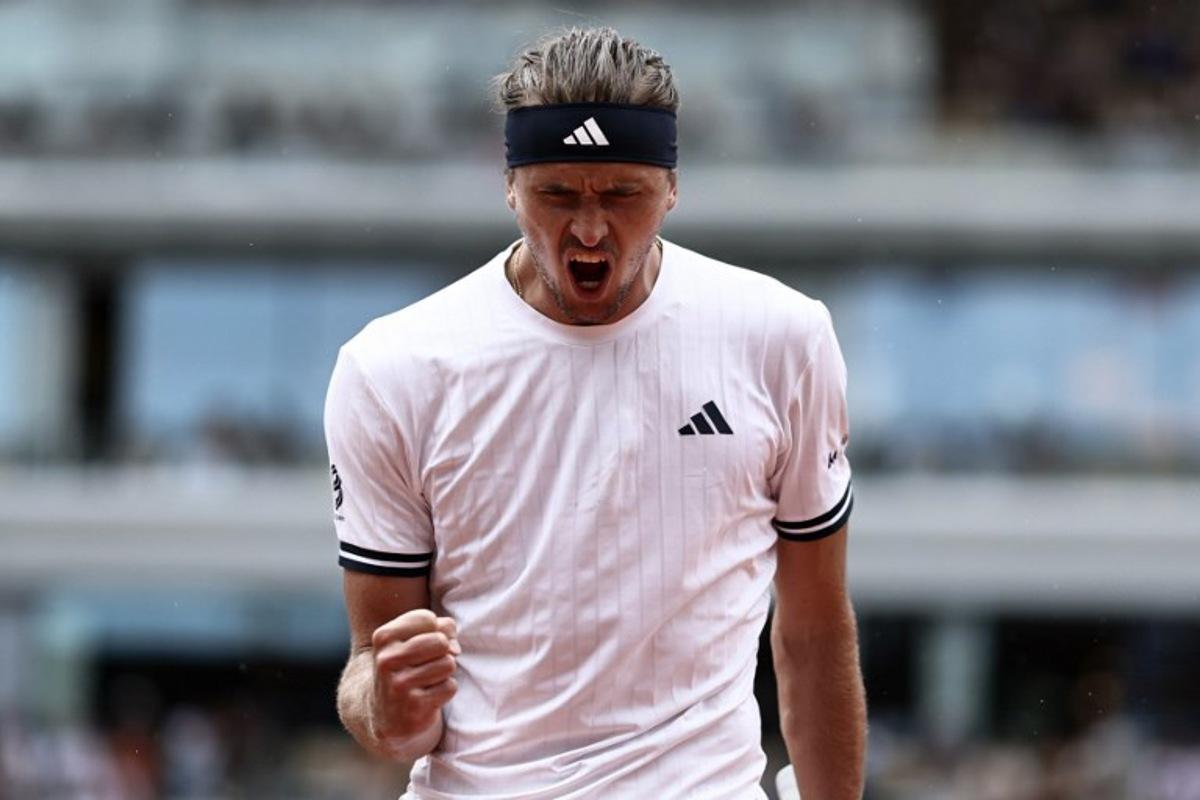 Germany's Alexander Zverev reacts after a point as he plays against Netherlands' Jesper de Jong during their men's singles match on day 8 of the French Open tennis tournament on Court Philippe-Chatrier at the Roland-Garros Complex in Paris on May 31, 2026. Anne-Christine POUJOULAT / AFP