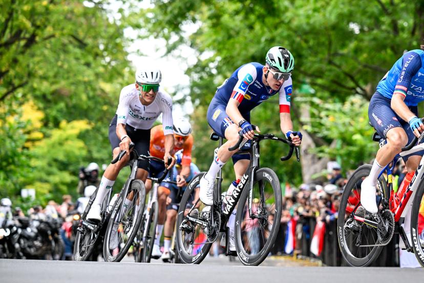 French Paul Seixas is pictured in action during the elite men Road Race race (273,7 km) at the cycling World Championship, in Montreal, Canada, Sunday 27 September 2026. The UCI road world championships are taking place from 20 to 27 September, in Montreal, Canada. BELGA PHOTO JASPER JACOBS