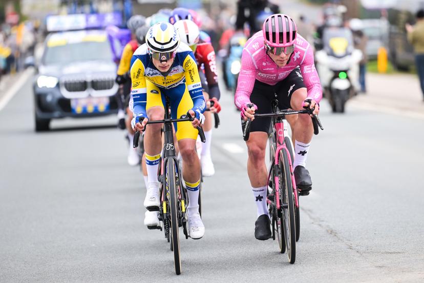 Belgian Victor Vercouillie of Team Flanders-Baloise and American Luke Lamperti of EF Education-EasyPost pictured in action during the men's race of the 'Ronde van Vlaanderen/ Tour des Flandres/ Tour of Flanders' UCI WorldTour one day cycling race, 278 km from Antwerp to Oudenaarde, Sunday 05 April 2026. BELGA PHOTO DAVID PINTENS