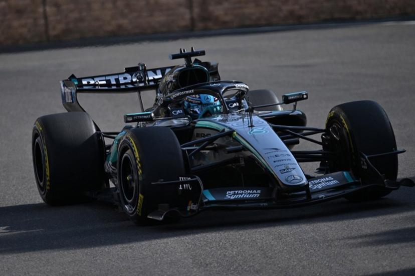 Mercedes' British driver George Russell competes during the Formula One Azerbaijan Grand Prix at the Baku City Circuit in Baku on September 26, 2026. Igor IVANKO / AFP