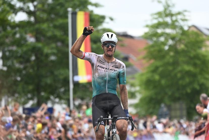 Daan Soete celebrates as he crosses the finish line to win the elite race at the Belgian Gravel Championships, Sunday 16 August 2026 in Grobbendonk. BELGA PHOTO ELIAS ROM