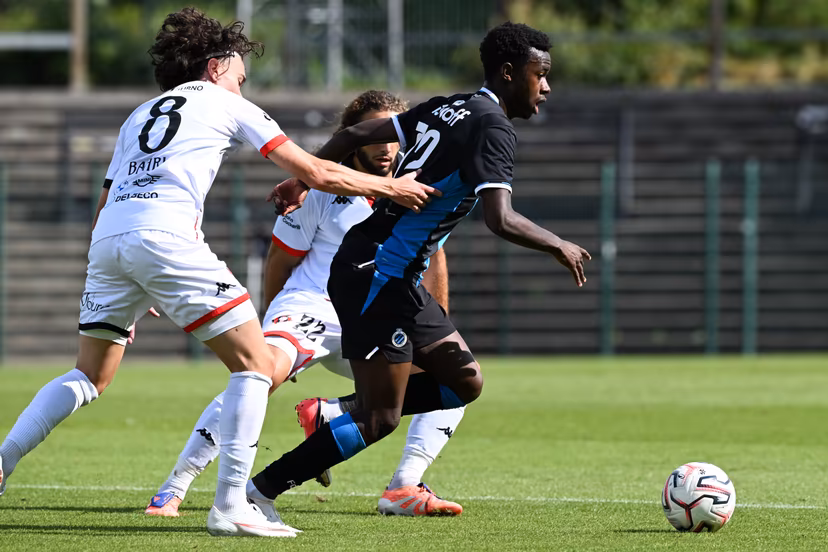 Seraing's Wassim Bahri; Seraing's Matteo Scarpinati and Club's Jessi Da Silva pictured in action during a soccer match between Club NXT and RFC Seraing, Saturday 22 August 2026 in Brugge, on day 2 of the 2026-2027 'Challenger Pro League' 1B second division of the Belgian championship. BELGA PHOTO JILL DELSAUX