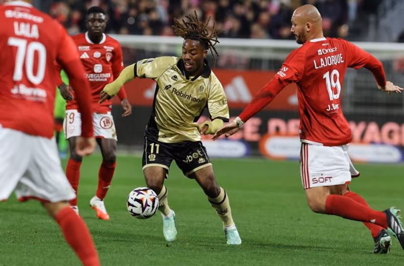 Nice's French-Ivorian forward #11 Elye Wahi controls the ball next to Brest's French forward #19 Ludovic Ajorque (R) during the French L1 football match between Stade Brestois 29 and OGC Nice at the Francis-Le Ble Stadium in Brest, western France on October 23, 2026. Fred TANNEAU / AFP