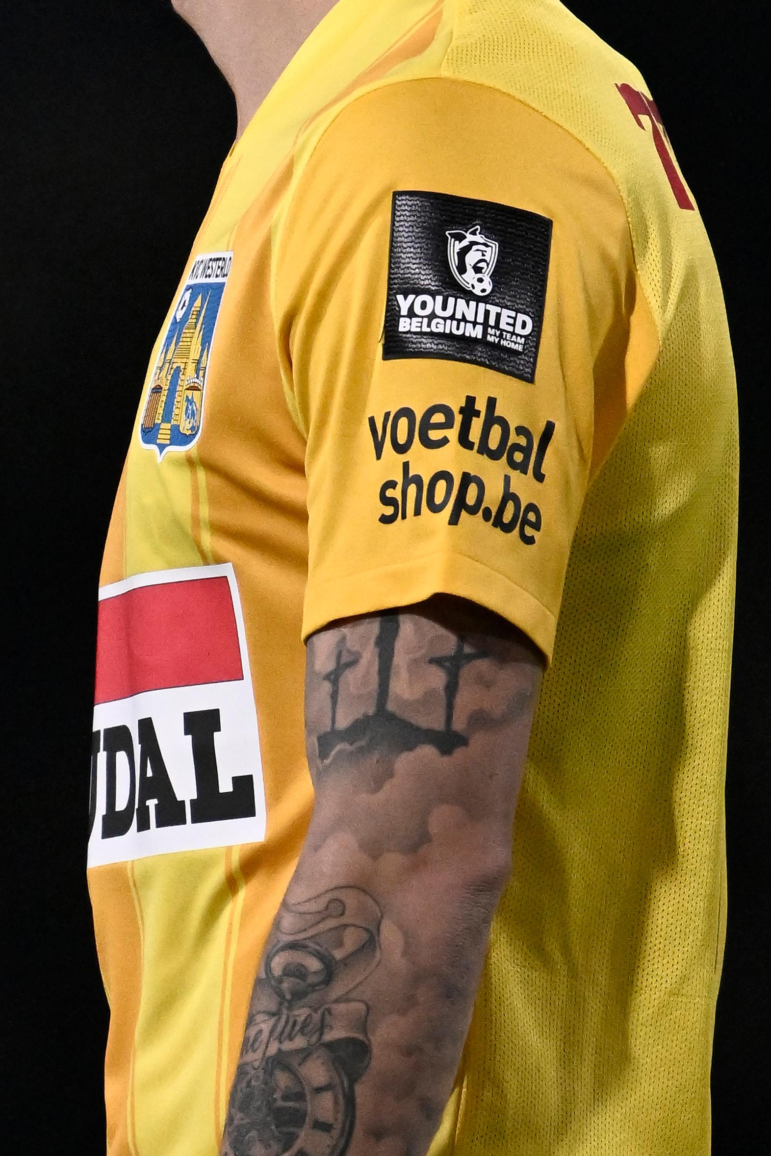 Illustration picture shows the Younited Belgium logo on a shirt during a soccer match between KVC Westerlo and KAA Gent, Saturday 22 November 2025 in Westerlo, on day 15 of the 2025-2026 'Jupiler Pro League' first division of the Belgian championship. BELGA PHOTO JOHAN EYCKENS