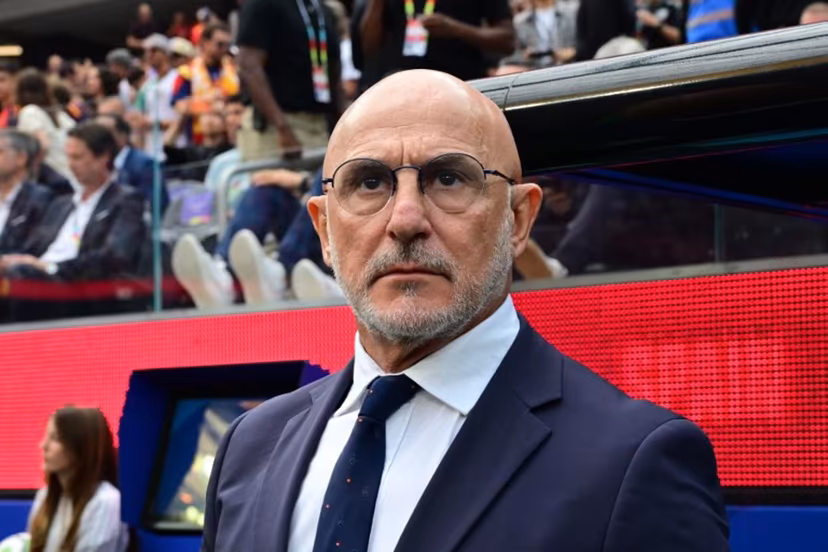 Spain's head coach Luis de la Fuente gestures during the 2026 World Cup round of 32 football match between Spain and Austria at the Los Angeles Stadium in Inglewood on July 2, 2026. Frederic J. Brown / AFP