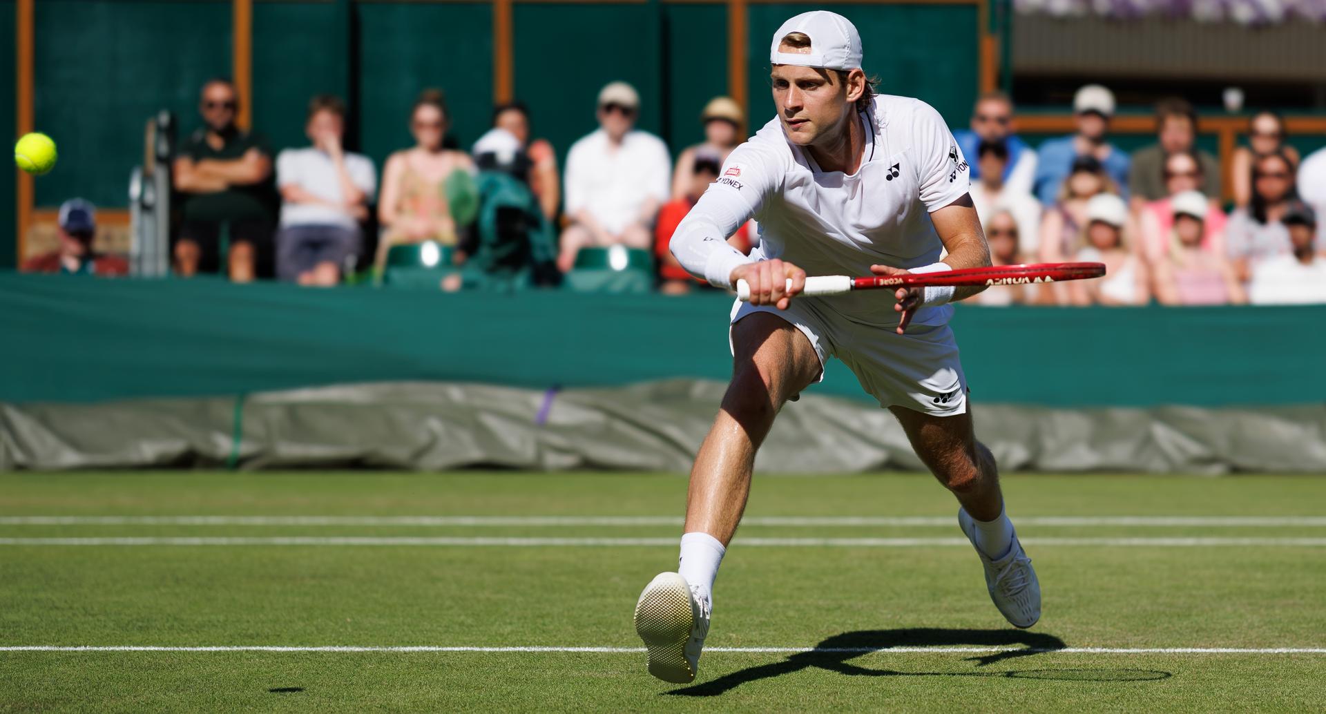 Belgian Zizou Bergs pictured in action during a tennis match between Belgian Bergs and British Fery, in the third round of the Men's singles at the Wimbledon grand slam tennis tournament in London, Britain, Saturday 04 July 2026. BELGA PHOTO BENOIT DOPPAGNE