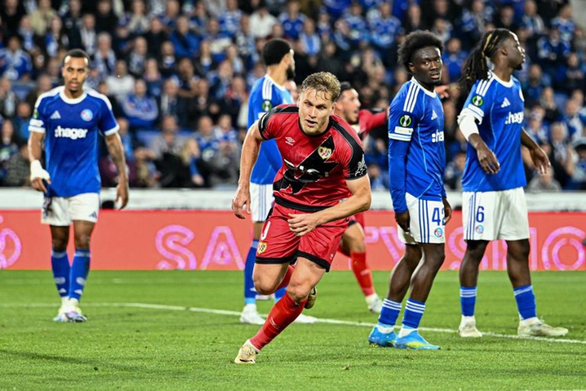 Rayo Vallecano's Brazilian forward #09 Alexandre Zurawski "Alemao" celebrates after socring his team's first goal during the UEFA Conference League semi-final second leg football match between RC Strasbourg Alsace and Rayo Vallecano de Madrid at Stade de la Meinau in Strasbourg, eastern France on May 7, 2026. SEBASTIEN BOZON / AFP