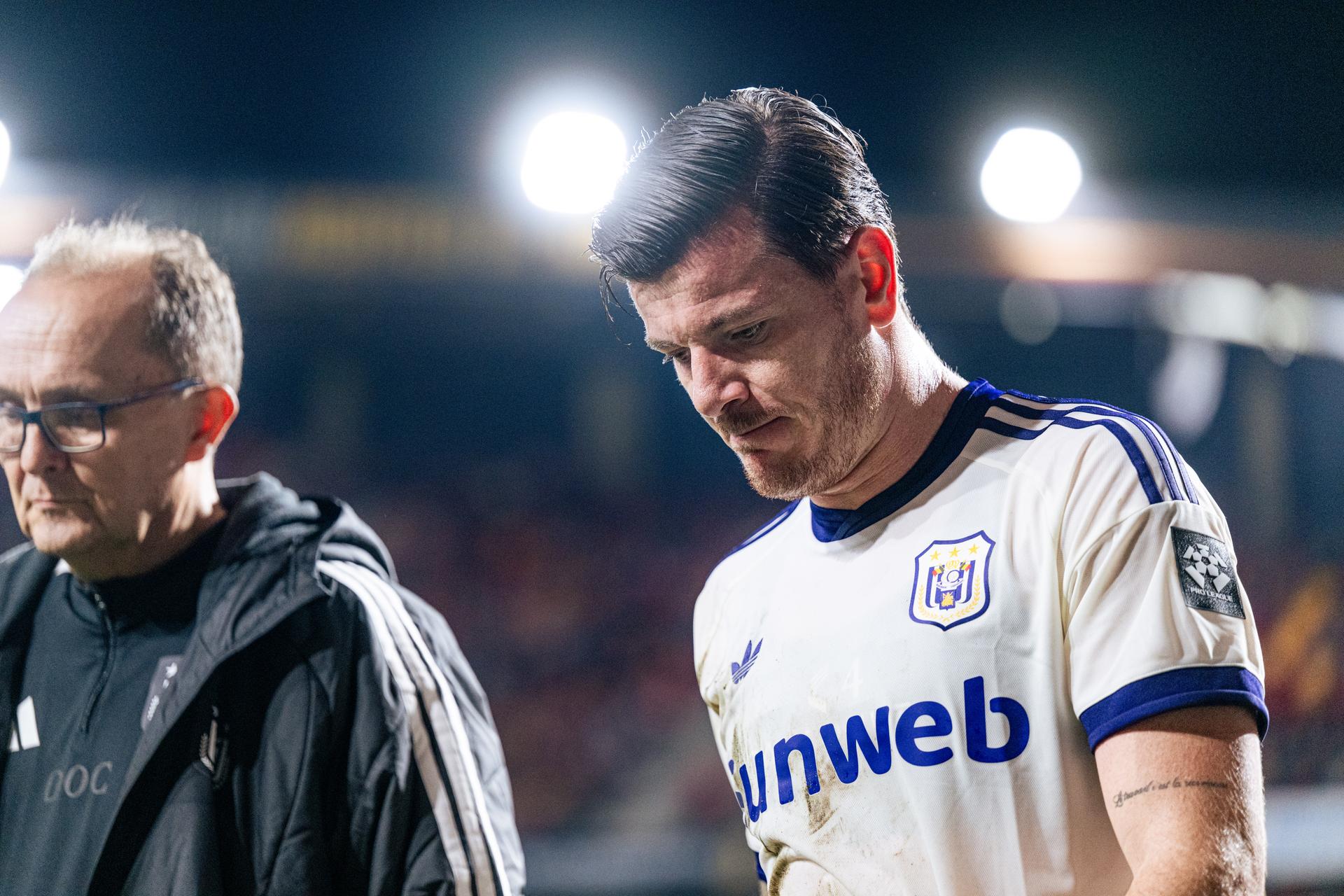 Anderlecht's Giulian Biancone left the pitch injured at a soccer match between KV Mechelen and RSC Anderlecht, Friday 11 September 2026 in Mechelen, on day 5 of the 2026-2027 'Jupiler Pro League' first division of the Belgian championship. BELGA PHOTO EMILE WINDAL