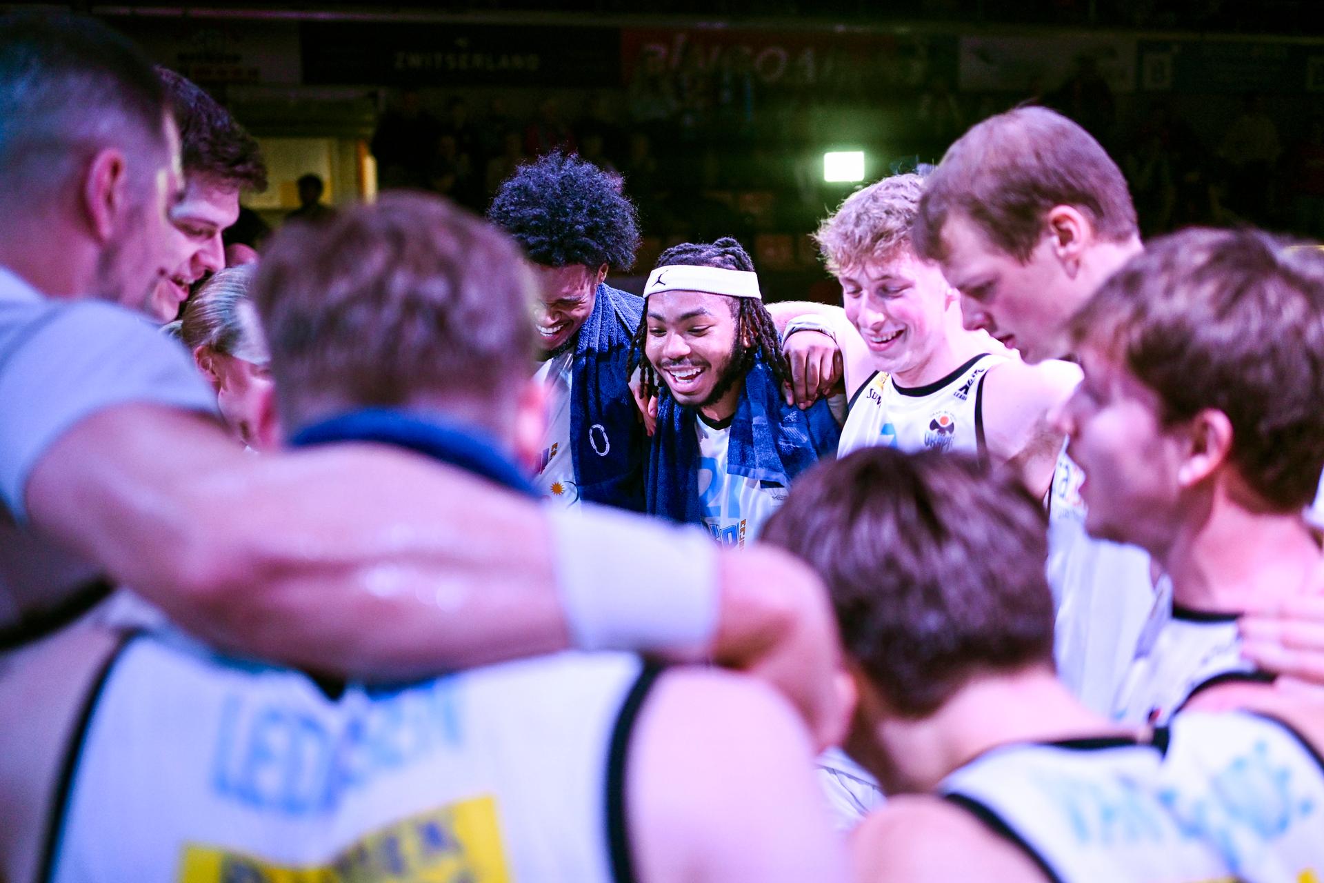 Aalst's Dante Maddox Jr. celebrates after winning a basketball match between Spirou Charleroi and Okapi Aalst, Saturday 22 November 2025 in Aalst, on day 9 of the 'BNXT League' Belgian/ Dutch first division basket championship. BELGA PHOTO TOM GOYVAERTS