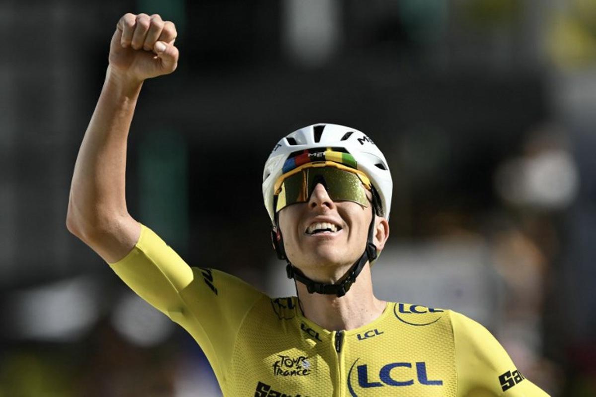 UAE Team Emirates - XRG's Slovenian rider Tadej Pogacar cycles to the finish line to win the 19th stage of the 113th edition of the Tour de France cycling race, 127,9 km between Gap and Alpe d'Huez in the French Alps, on July 24, 2026. Jeff PACHOUD / AFP