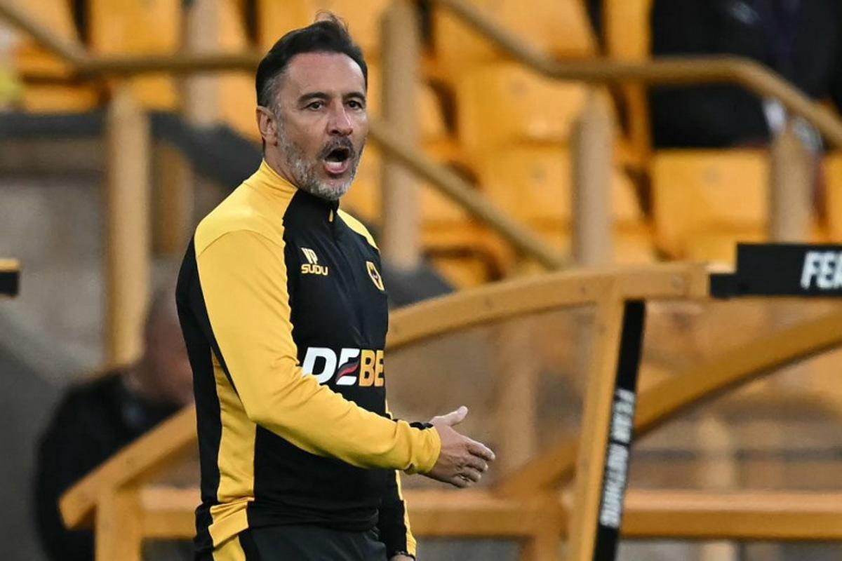 Wolverhampton Wanderers' Portuguese head coach Vitor Pereira gestures on the touchline during the English League cup second round football match between Wolverhampton Wanderers and West Ham United at the Molineux stadium in Wolverhampton, central England on August 26, 2025. Paul ELLIS / AFP
