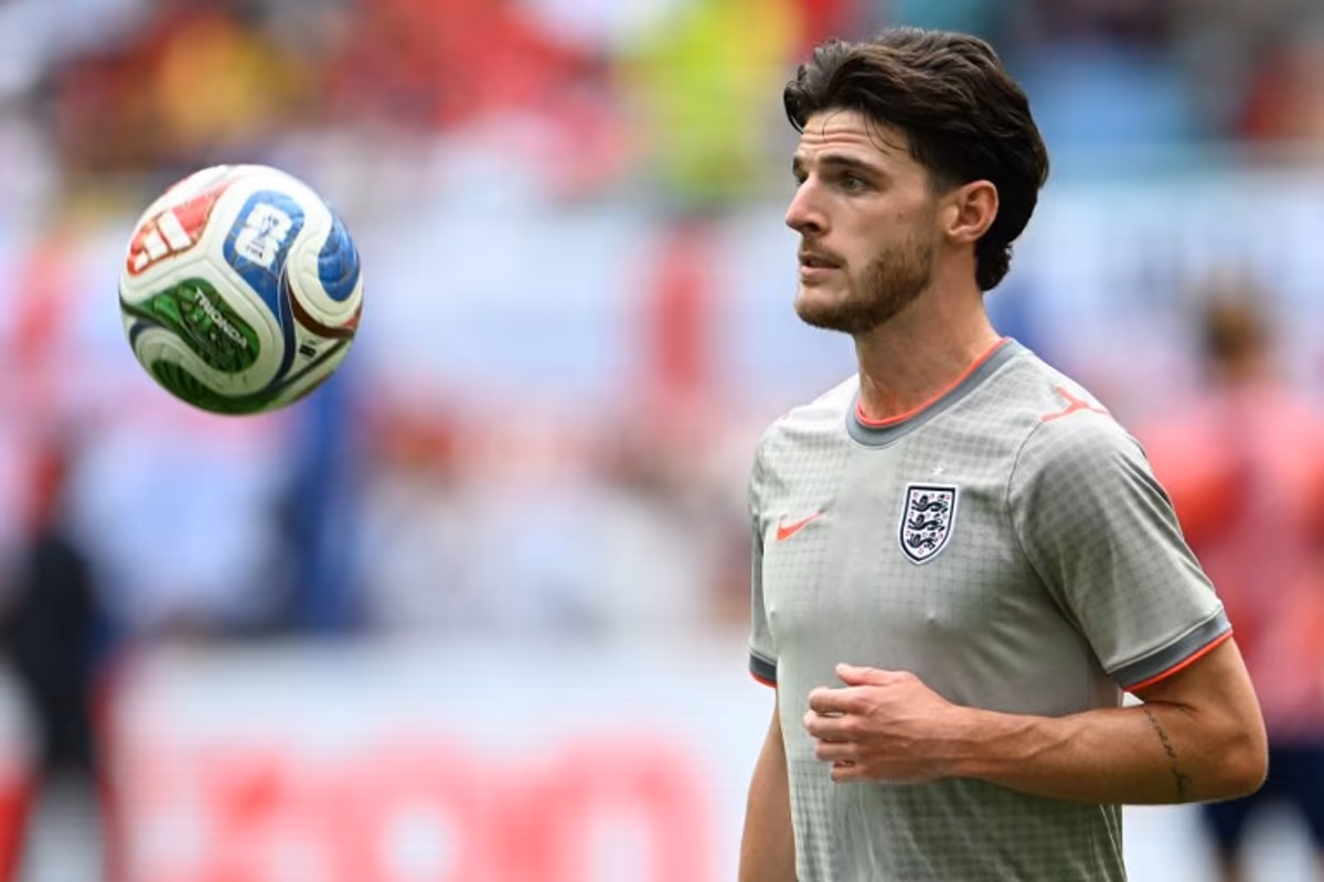 England's midfielder #04 Declan Rice warms up ahead of the 2026 World Cup football tournament quarter-final match between Norway and England at Miami Stadium in Miami Gardens on July 11, 2026. MAURO PIMENTEL / AFP