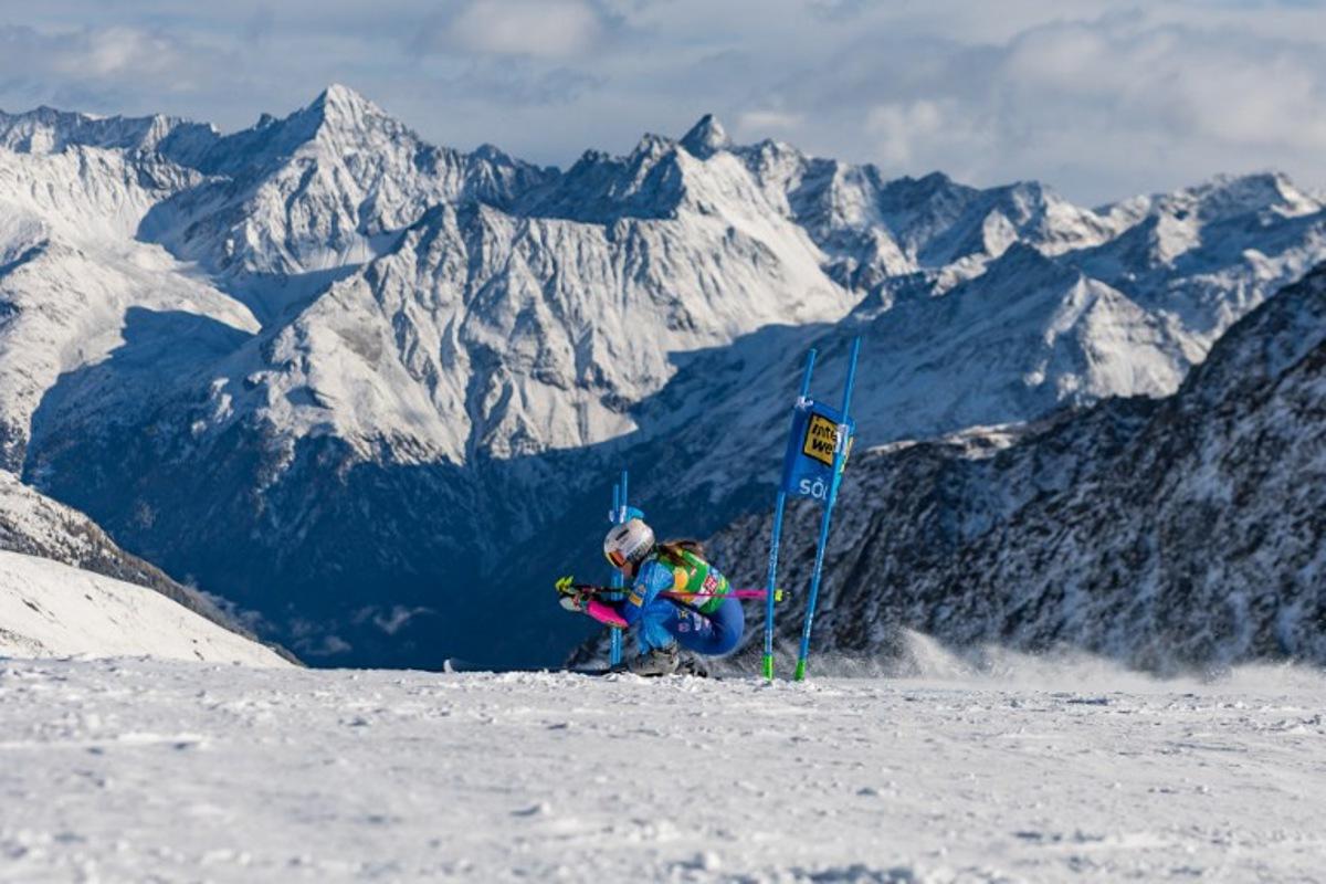 US' Paula Moltzan competes during the first run of the Giant Slalom competition of the Alpine World Cup in Soelden, on October 24, 2026. Johann GRODER / APA / AFP