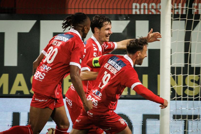 Kortrijk's Jamie Roche celebrate after scoring during a soccer match between KV Kortrijk and SK Beveren, Sunday 20 September 2026 in Kortrijk, on day 7 of the 2026-2027 'Jupiler Pro League' first division of the Belgian championship. BELGA PHOTO KURT DESPLENTER