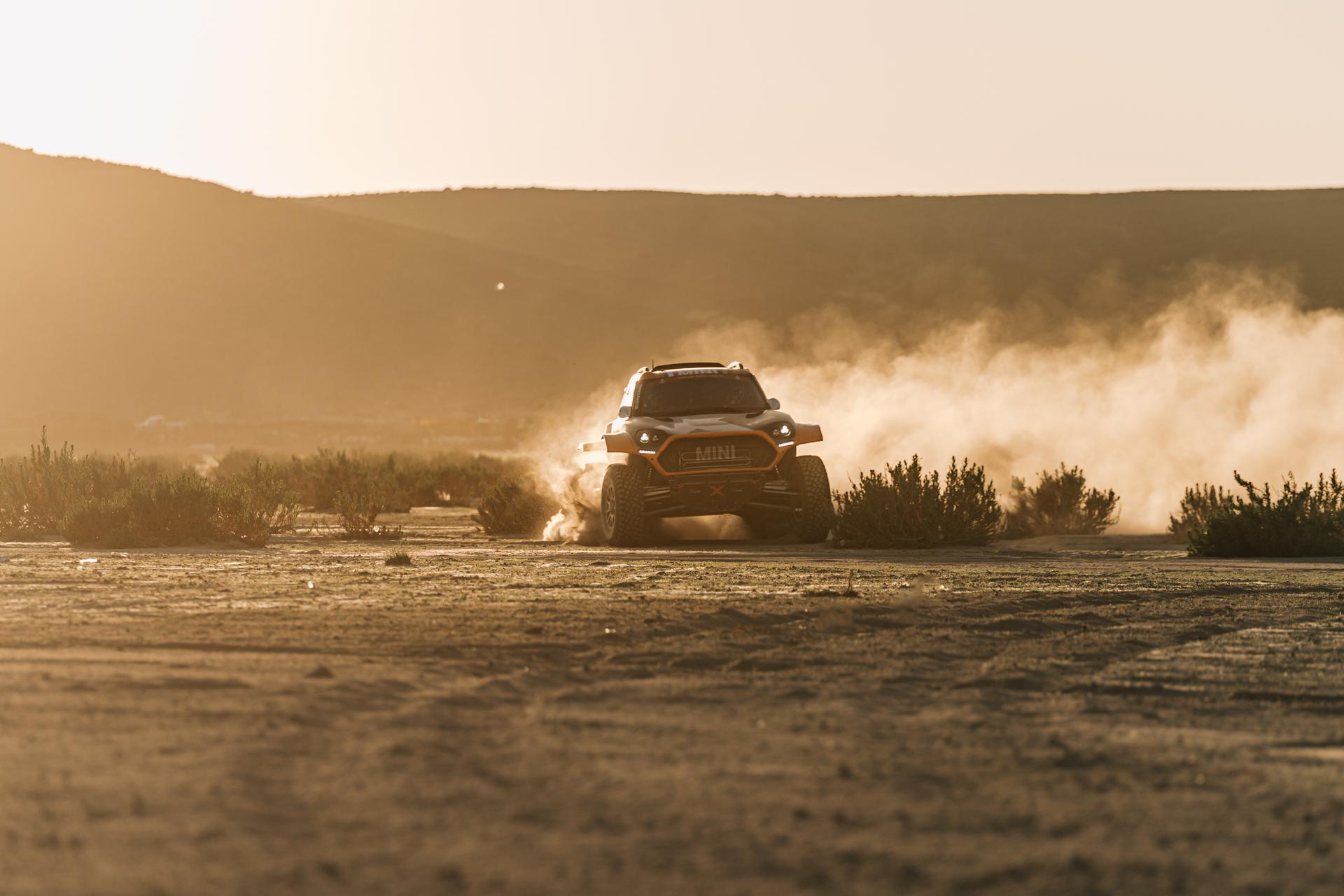 ATTENTION EDITORS - HAND OUT PICTURES - EDITORIAL USE ONLY - MANDATORY CREDIT: SIMON BAUCHAU Hand out picture released by Eric Dupain shows Guillaume de Mevius and Matthieu Baumel during the shakedown of the 2026 Dakar rally race in Yanbu, Saoudi Arabia on Thursday 01 January 2026. *** Belga and Belga Editorial Board decline all responsibility regarding the content of this picture. *** BELGA PHOTO HAND OUT SIMON BAUCHAU