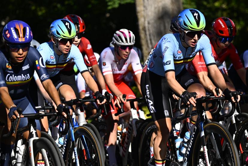 Belgian Lore De Schepper and Belgian Emma Siegers in action during the Women's U23 race (134km) at the cycling World Championship, in Montreal, Canada, Thursday 24 September 2026. The UCI road world championships are taking place from 20 to 27 September, in Montreal, Canada. BELGA PHOTO JASPER JACOBS