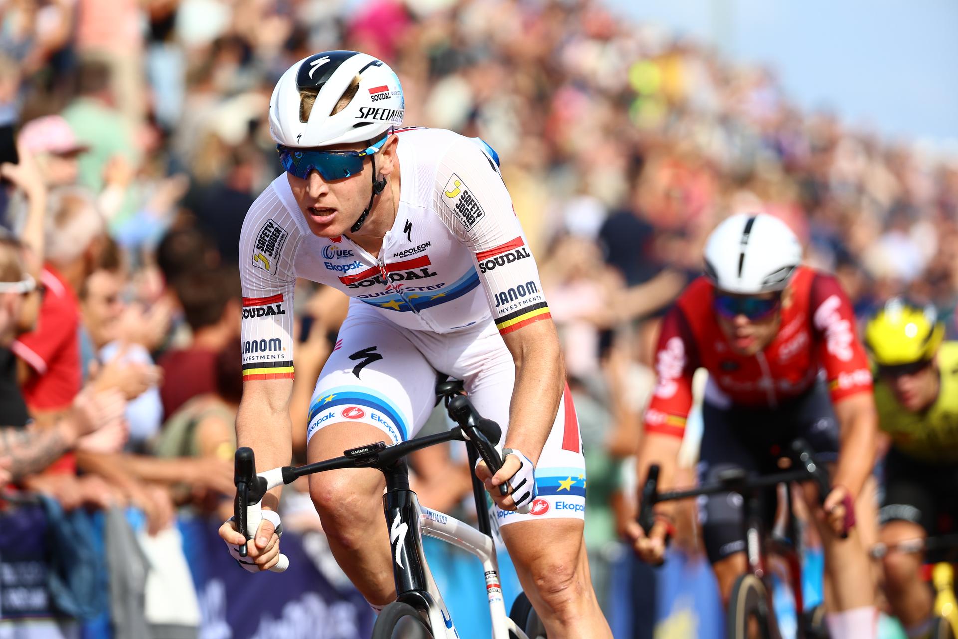 Belgian Tim Merlier of Soudal Quick-Step celebrates as he crosses the finish line to win the first stage of the 'Renewi Tour' multi-stage cycling race, from Terneuzen to Breskens, The Netherlands (182,7 km) on Wednesday 20 August 2025. The five-day race takes place in Belgium and the Netherlands. BELGA PHOTO DAVID PINTENS