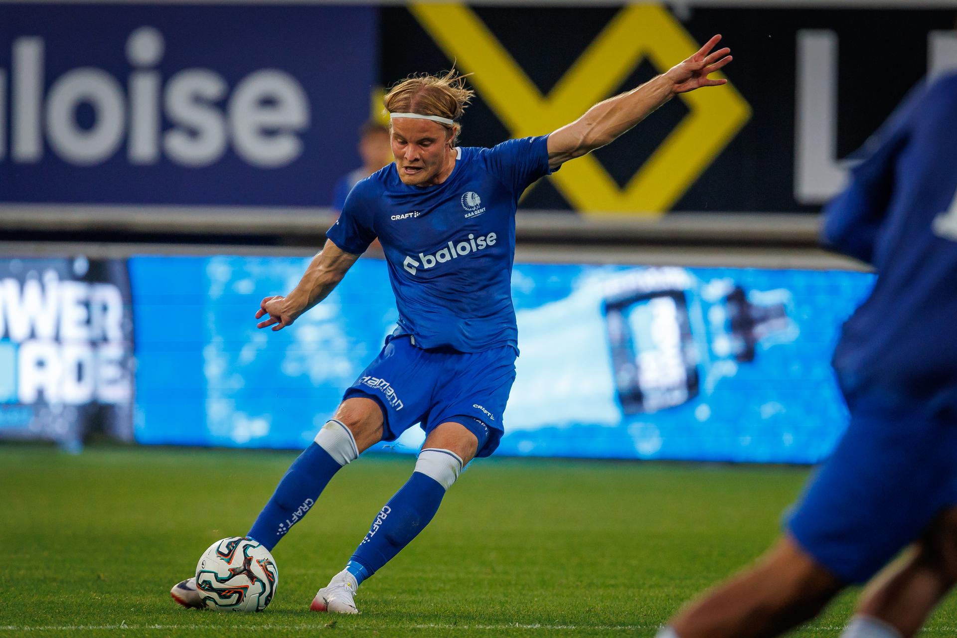 Gent's Andri Gudjohnsen pictured in action during a friendly soccer game between Belgian KAA Gent and Dutch AZ Alkmaar, on Wednesday 16 July 2025 in Gent. The teams are preparing for the upcoming 2025-2026 season. BELGA PHOTO KURT DESPLENTER