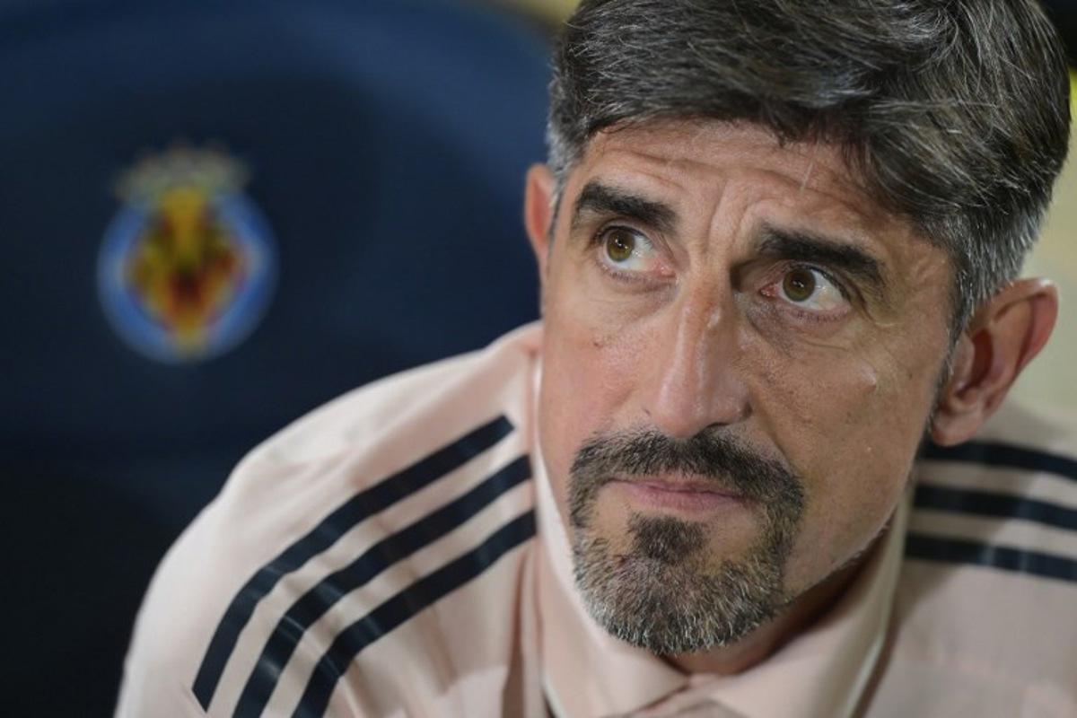Real Oviedo's Serbian coach Veljko Paunovic is pictured before the Spanish league football match between Villarreal CF and Real Oviedo at La Ceramica Stadium in Vila-real on August 15, 2025. JOSE JORDAN / AFP