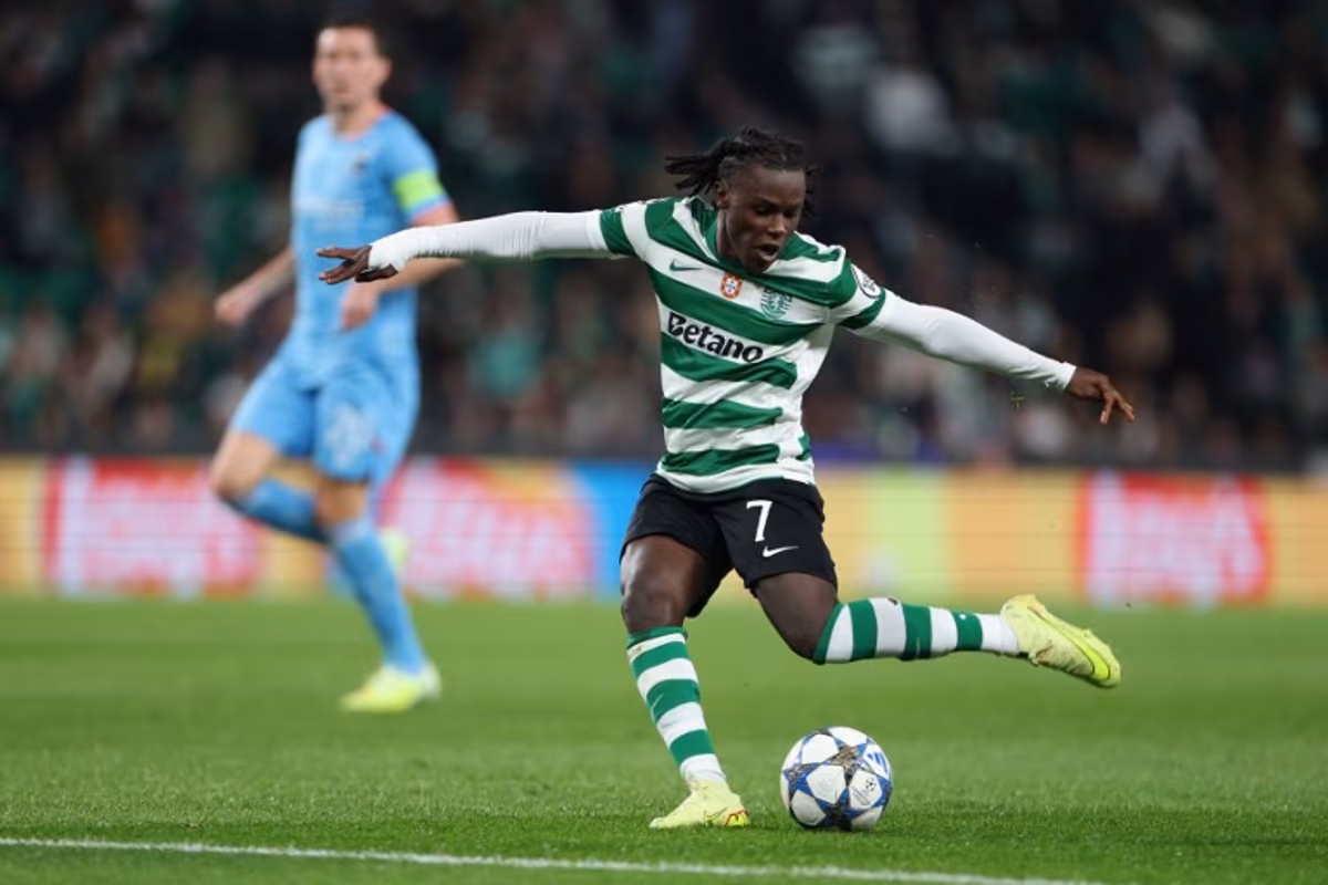 Sporting Lisbon's Portuguese midfielder #07 Geovany Quenda shoots during the UEFA Champions League, league phase day 5 football match between Sporting CP and Club Brugge at Jose Alvalade stadium in Lisbon on November 26, 2025. PATRICIA DE MELO MOREIRA / AFP