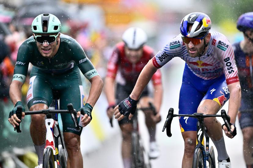 Italian Jonathan Milan of Lidl-Trek and Belgian Jordi Meeus of RedBull-BORA-hansgrohe cross the finish line of stage 17 of the 2025 Tour de France cycling race, from Bollene to Valence (161km), on Wednesday 23 July 2025 in France. The 112th edition of the Tour de France starts on Saturday 5 July in Lille, France, and will finish in Paris, France on the 27th of July. BELGA PHOTO DIRK WAEM