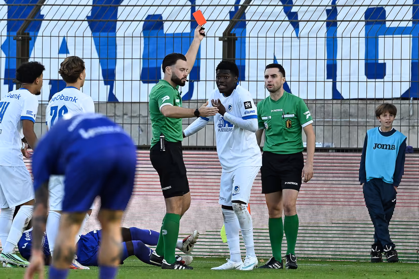 Jong Genk's Dieudonne Djoully Nzoko receives a red card from the referee during a soccer match between Patro Eisden Maasmechelen and Jong Genk, Sunday 11 October 2026 in Maasmechelen, on day 7 of the 2026-2027 'Challenger Pro League' second highest division of the Belgian championship. BELGA PHOTO JILL DELSAUX
