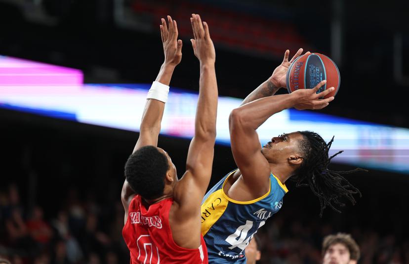 Spirou's Nigel Hawkins and Oostende's Adam Miller fight for the ball during a basketball match between Spirou Charleroi and BC Oostende, Friday 23 October 2026 in Charleroi, on day 4 of the 'BNXT League' Belgian and Dutch first division basket championship. BELGA PHOTO VIRGINIE LEFOUR
