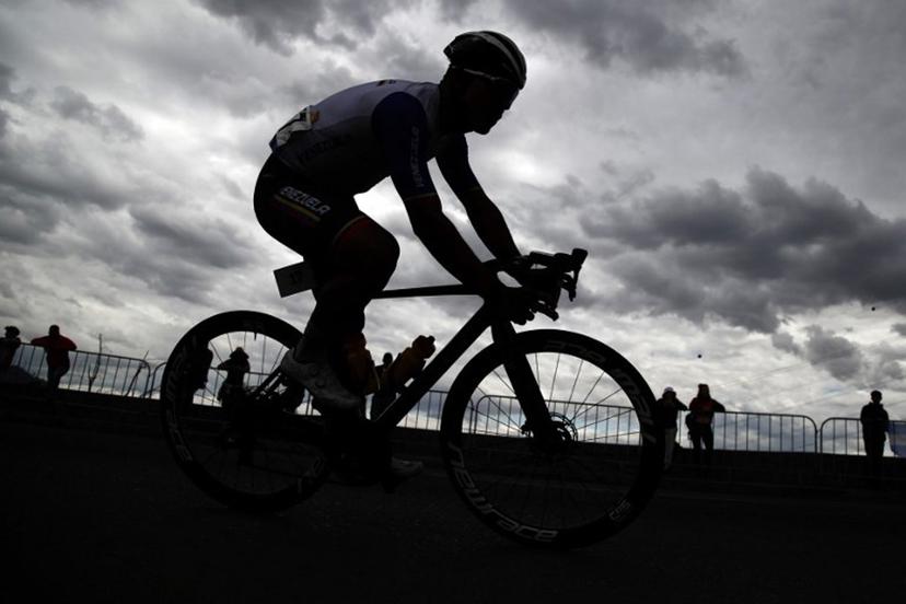 Venezuela's Leangel Ruben Linarez competes in the cycling men's road race final during the Pan American Games Santiago 2023 in Santiago on October 29, 2023. Javier TORRES / AFP