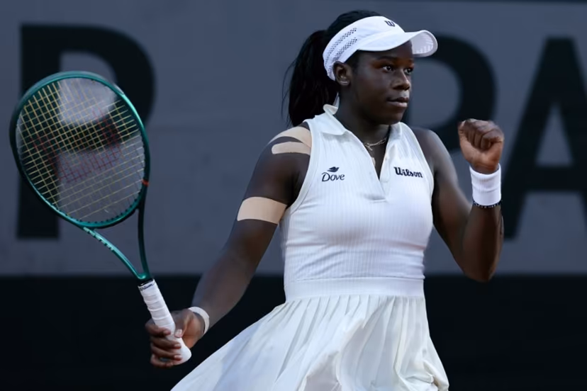 Canada's Victoria Mboko celebrates her victory against Czech Republic's Nikola Bartunkova at the end of their women's singles match on day 3 of the French Open tennis tournament at the Roland-Garros Complex in Paris on May 26, 2026. Alain JOCARD / AFP