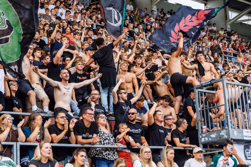 Essevee's supporters celebrate after winning a soccer match between Zulte Waregem and KRC Genk, Sunday 9 August 2026 in Waregem, on day 1 of the 2026-2027 'Jupiler Pro League' first division of the Belgian championship. BELGA PHOTO KURT DESPLENTER
