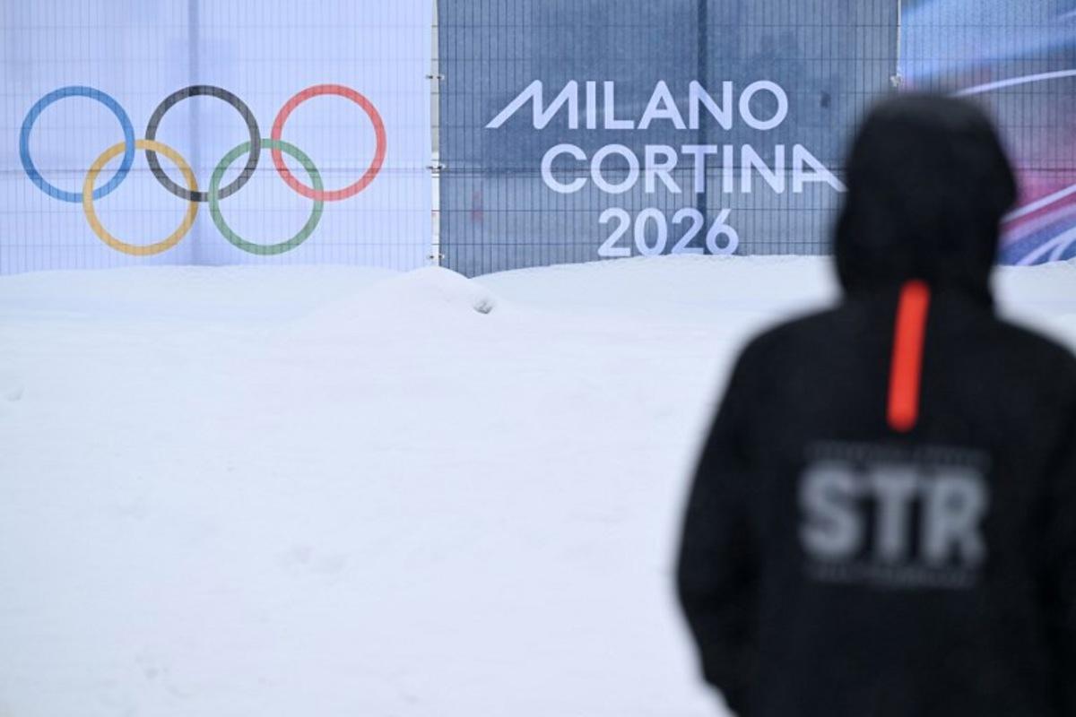 The Olympic Rings are seen on a barrier before a snowboard big air practice session ahead of the Milano Cortina 2026 Winter Olympic Games at Livigno Snow Park, in Livigno (Valtellina), on February 4, 2026. Kirill KUDRYAVTSEV / AFP