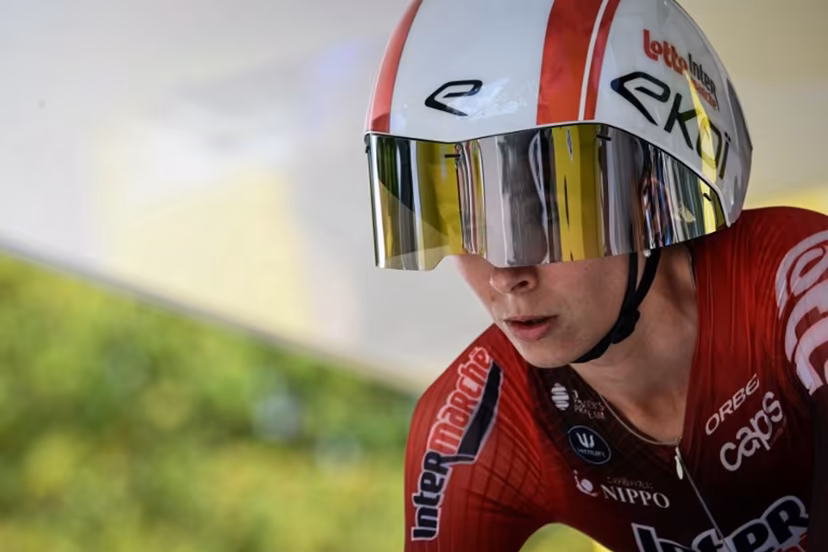 Lotto Intermarche Ladies' Belgian rider Sandrine Tas prepares to compete ahead of the individual time-trial in the 4th (out of 9) stage of the fifth edition of the Women's Tour de France cycling race, 21 km time trial between Gevrey-Chambertin and Dijon, eastern France on August 4, 2026. NICOLAS TUCAT / AFP
