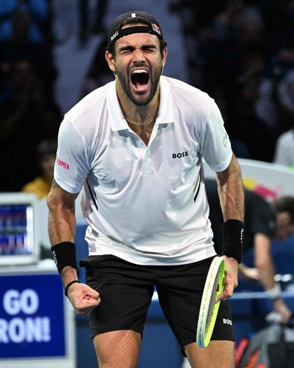 Italy's Matteo Berrettini reacts during his men's round of sixteen singles match against Britain's Cameron Norrie at the ATP Vienna Open tennis tournament in Vienna, Austria, on October 23, 2025. HELMUT FOHRINGER / APA / AFP
