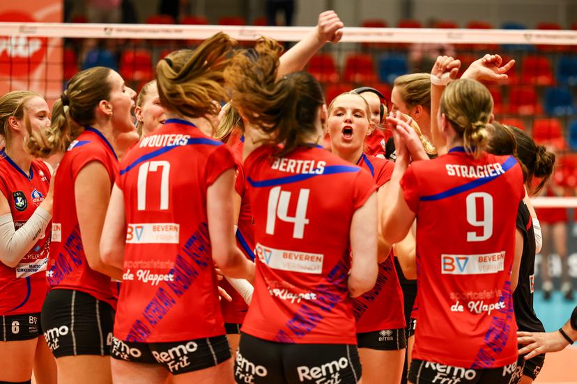 Asterix' players celebrate after winning the match between Asterix AVO Beveren and Darta Bevo Roeselare, a Play-off Final (belle, best-of-3) game in the Lotto Volley League women, Thursday 01 May 2025 in Beveren. BELGA PHOTO DAVID PINTENS