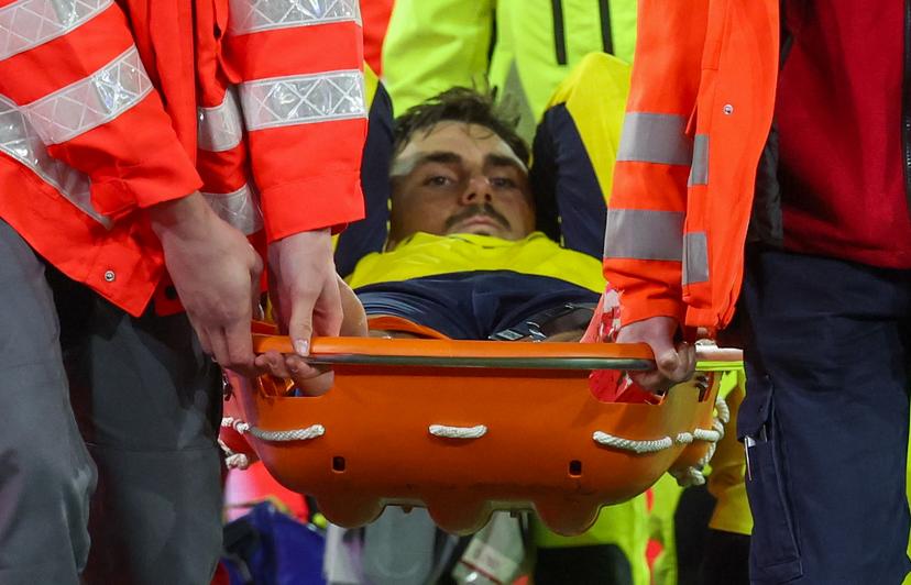 Union's Mateo Biondic leaves the pitch after being injured during a soccer game between Belgian Royale Union Saint-Gilloise and Israeli Hapoel Be'er Sheva F.C., Thursday 22 October 2026 in Dusseldorf, Germany, on the third day of the UEFA Europa League league phase. The game was moved to Dusseldorf, as Belgian cities refused to host for security reasons. BELGA PHOTO VIRGINIE LEFOUR