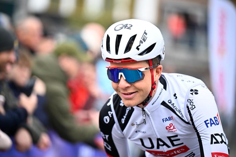 Belgian Florian Vermeersch of UAE Team Emirates-XRG pictured at the start of the men elite race of the 'Dwars Door Vlaanderen' cycling event, 184,6km from Roeselare to Waregem, Wednesday 01 April 2026. BELGA PHOTO JASPER JACOBS