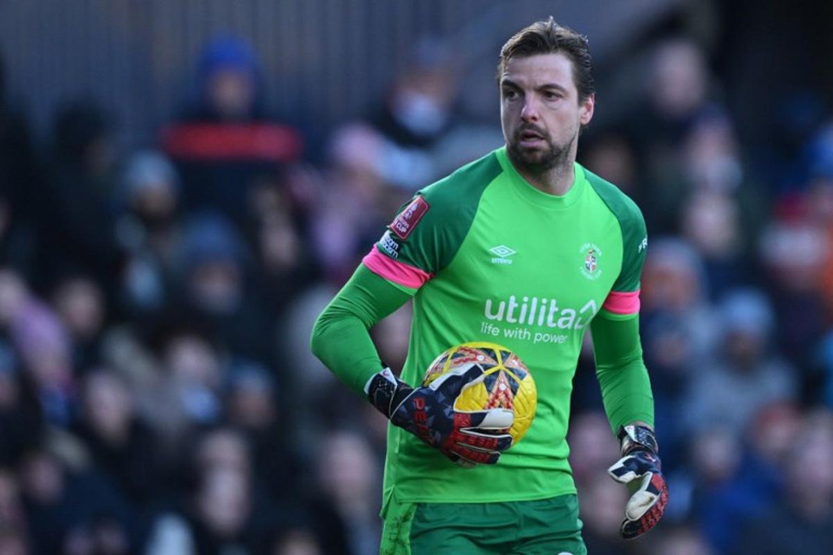 Luton Town's Dutch goalkeeper #23 Tim Krul collects the ball during the English FA Cup third round football match between Luton Town and Bolton Wanderers at Kenilworth Road in Luton, north of London on January 7, 2024. JUSTIN TALLIS / AFP