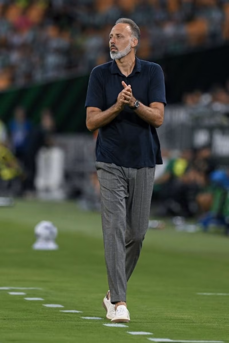 Real Sociedad's US coach Pellegrino Matarazzo gestures during the Spanish league football match between Real Betis and Real Sociedad at the Cartuja stadium in Seville on August 21, 2026. JORGE GUERRERO / AFP