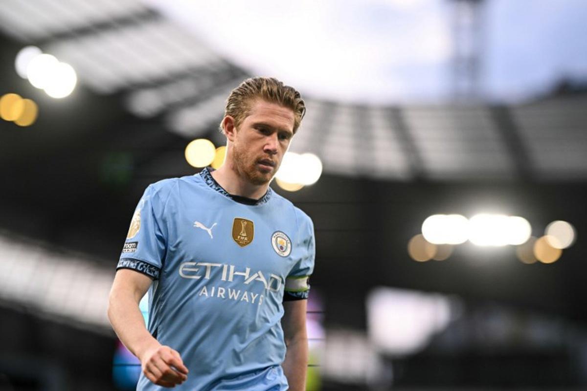 Manchester City's Belgian midfielder #17 Kevin De Bruyne reacts during the English Premier League football match between Manchester City and Aston Villa at the Etihad Stadium in Manchester, north west England, on April 22, 2025. Oli SCARFF / AFP