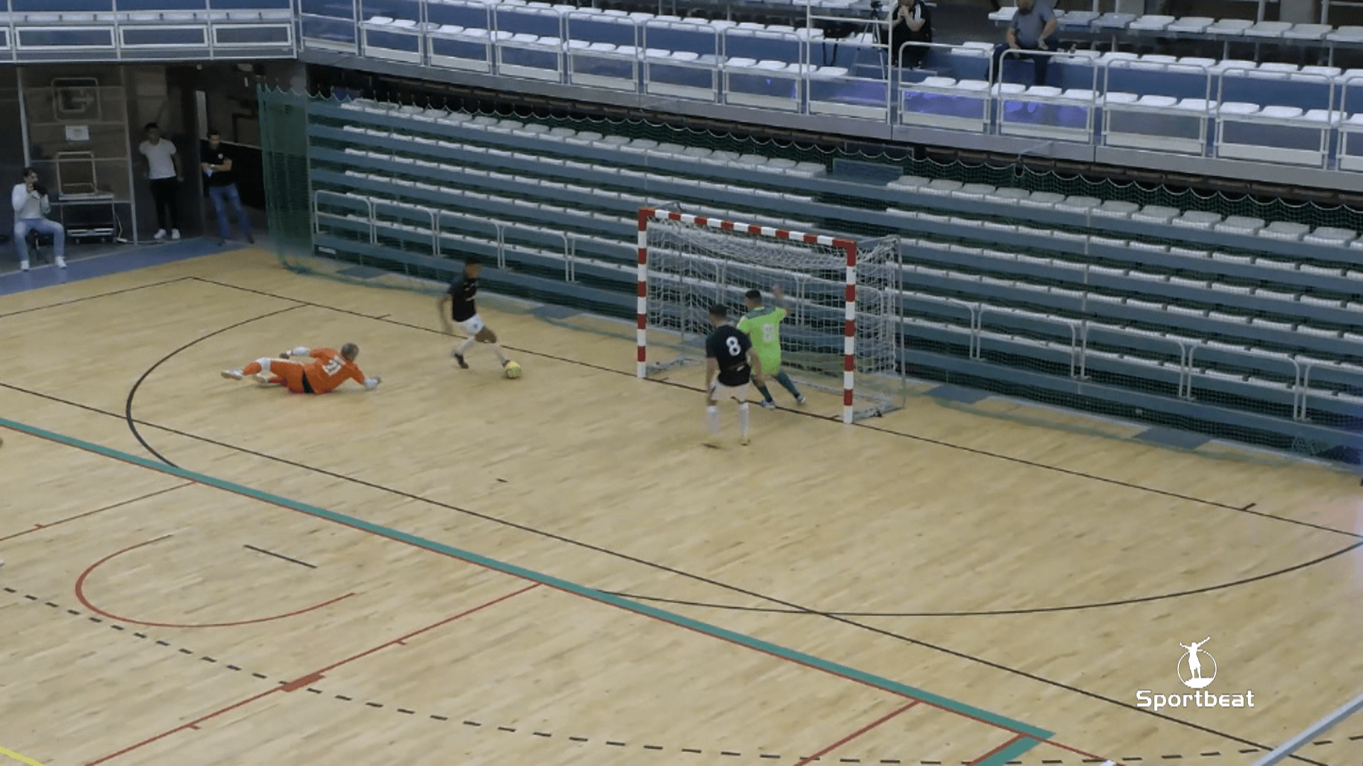 Besiktas Gent vs La Louviere kan je hier terug bekijken....