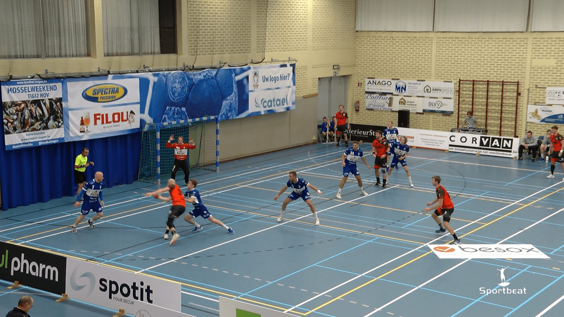 Filou Izegem speelt waanzinnig maar moet zege aan Volendam laten.