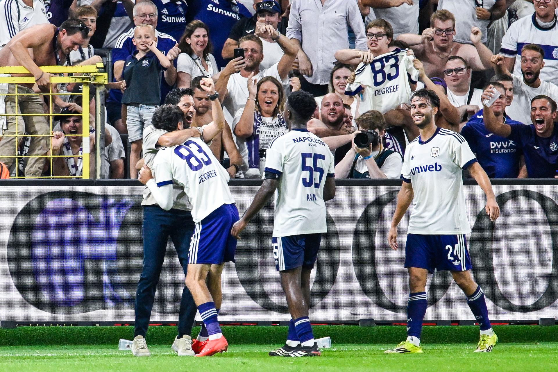 Anderlecht's head coach Vitor Bruno and Anderlecht's Tristan Degreef celebrate after scoring during a soccer game between Belgian RSC Anderlecht and Swedish Hammarby IF, Thursday 30 July 2026 in Brussels, the return leg of the second qualifying round for the UEFA Europa League. The first leg ended in a 1-1 draw. BELGA PHOTO TOM GOYVAERTS