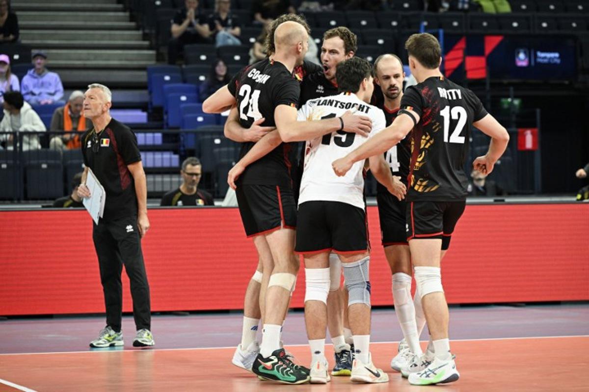 Team Belgium celebrates during the men's volleyball European Championships Pool C match Netherlands vs Belgium in Tampere, Finland, on September 11, 2026. Emmi Korhonen / Lehtikuva / AFP